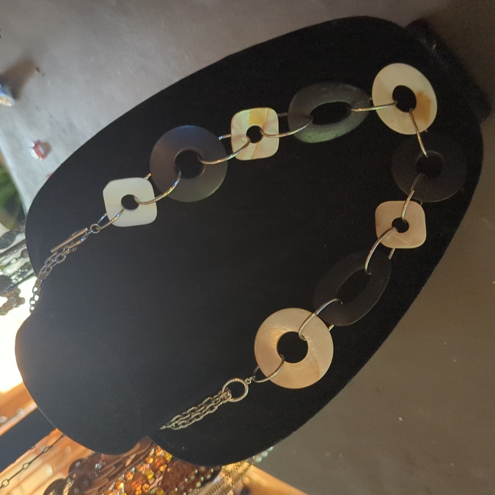 3 necklace bundle - Picture 5 of 10